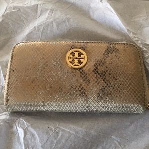Tory Burch wallet